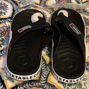 FRANCO Black Slide Sandals